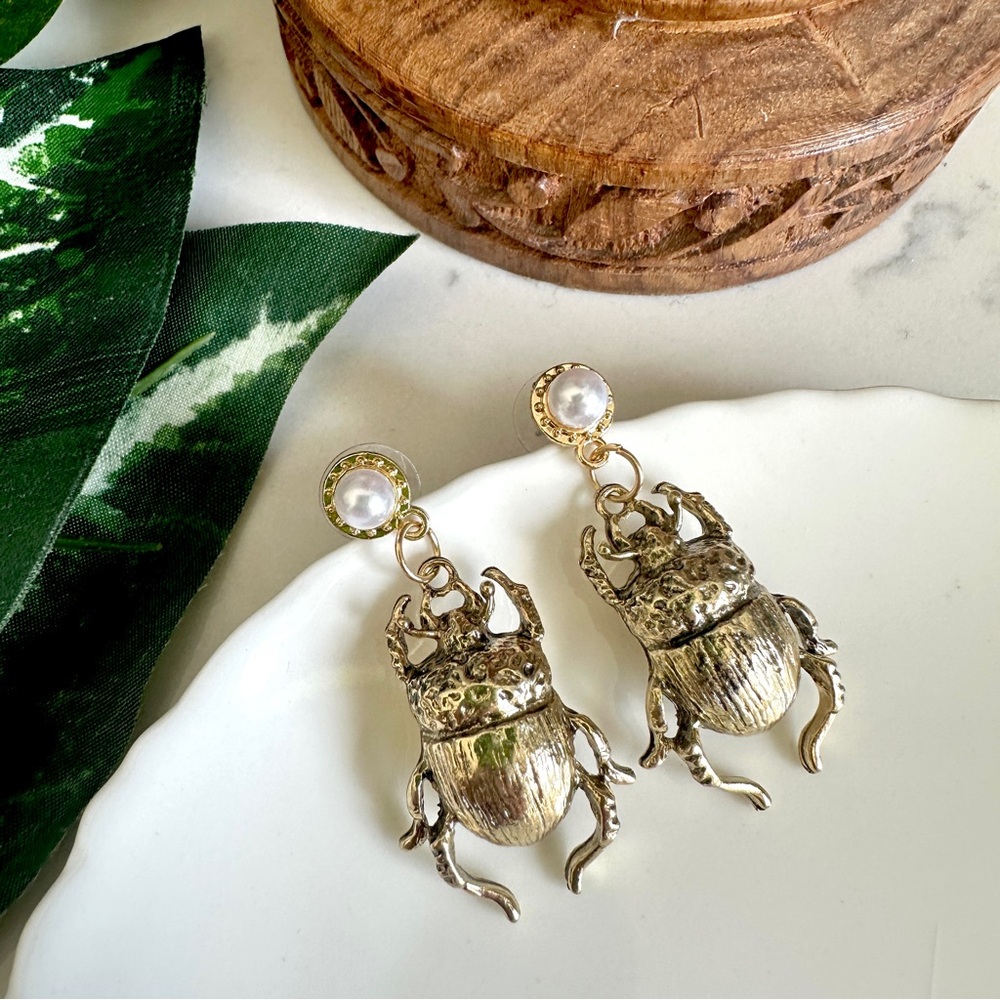 2/$30🌵 Gold Baroque Scarab Beetle Cicada Earrings Faux Pearl Jewelry Gift NEW